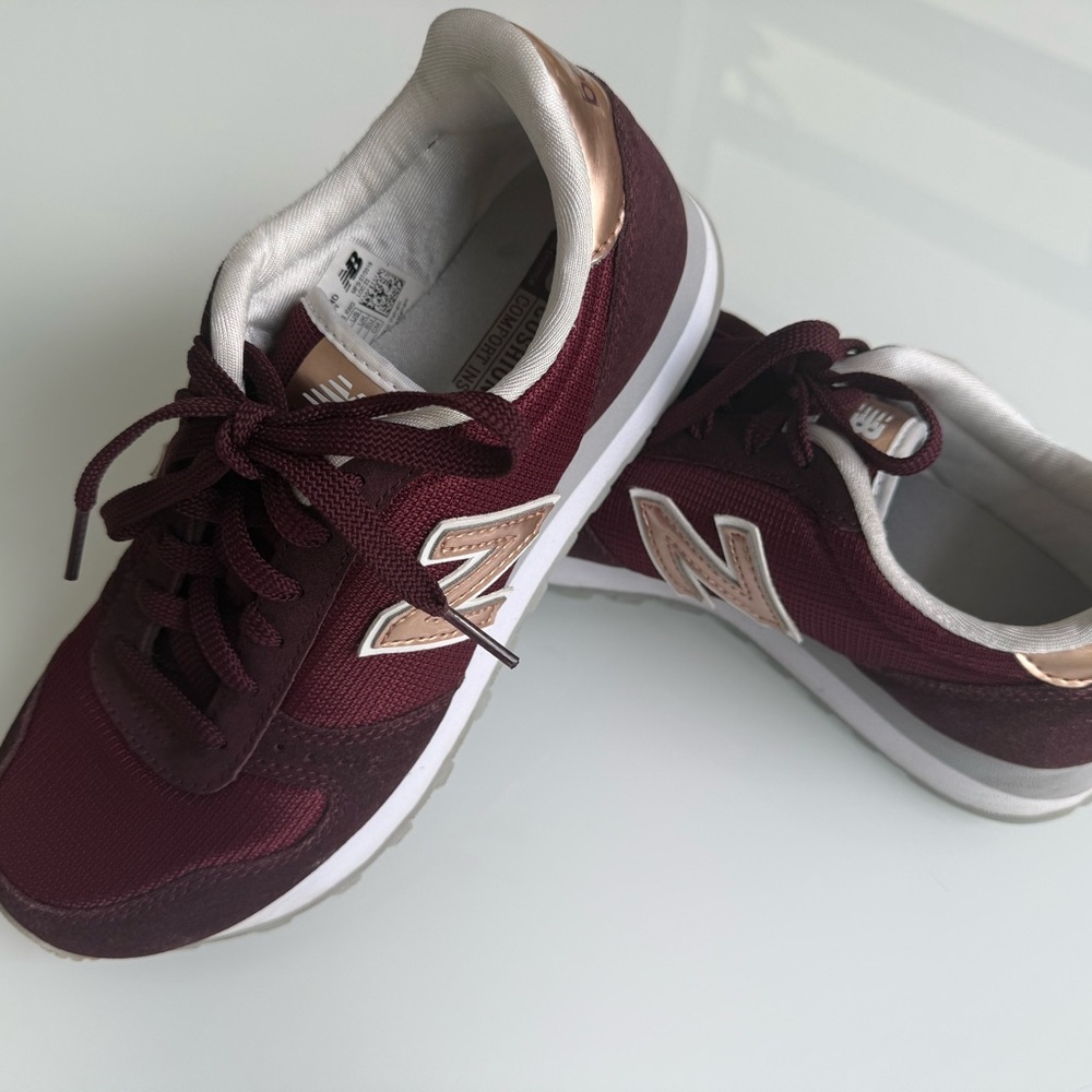 New Balance Women's Burgundy and Rose Gold Sneakers